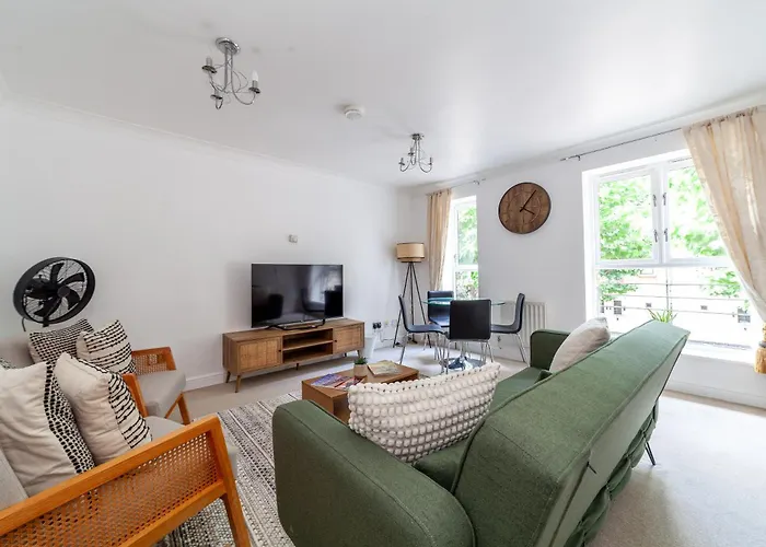 Cozy Welcoming 2Br Flat Near Excel Centre
