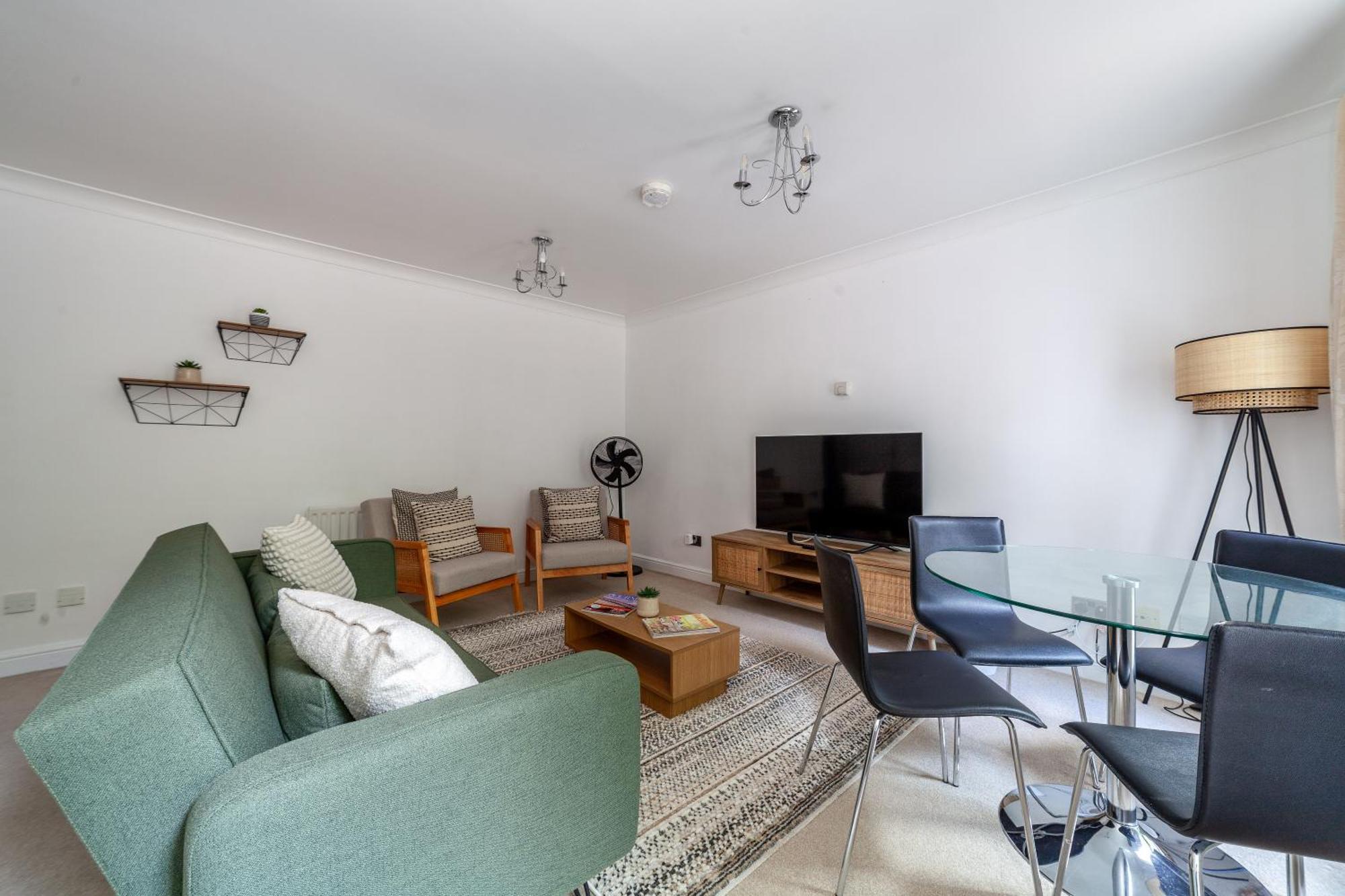 Cozy Welcoming 2br Flat Near Excel Centre Appartamento