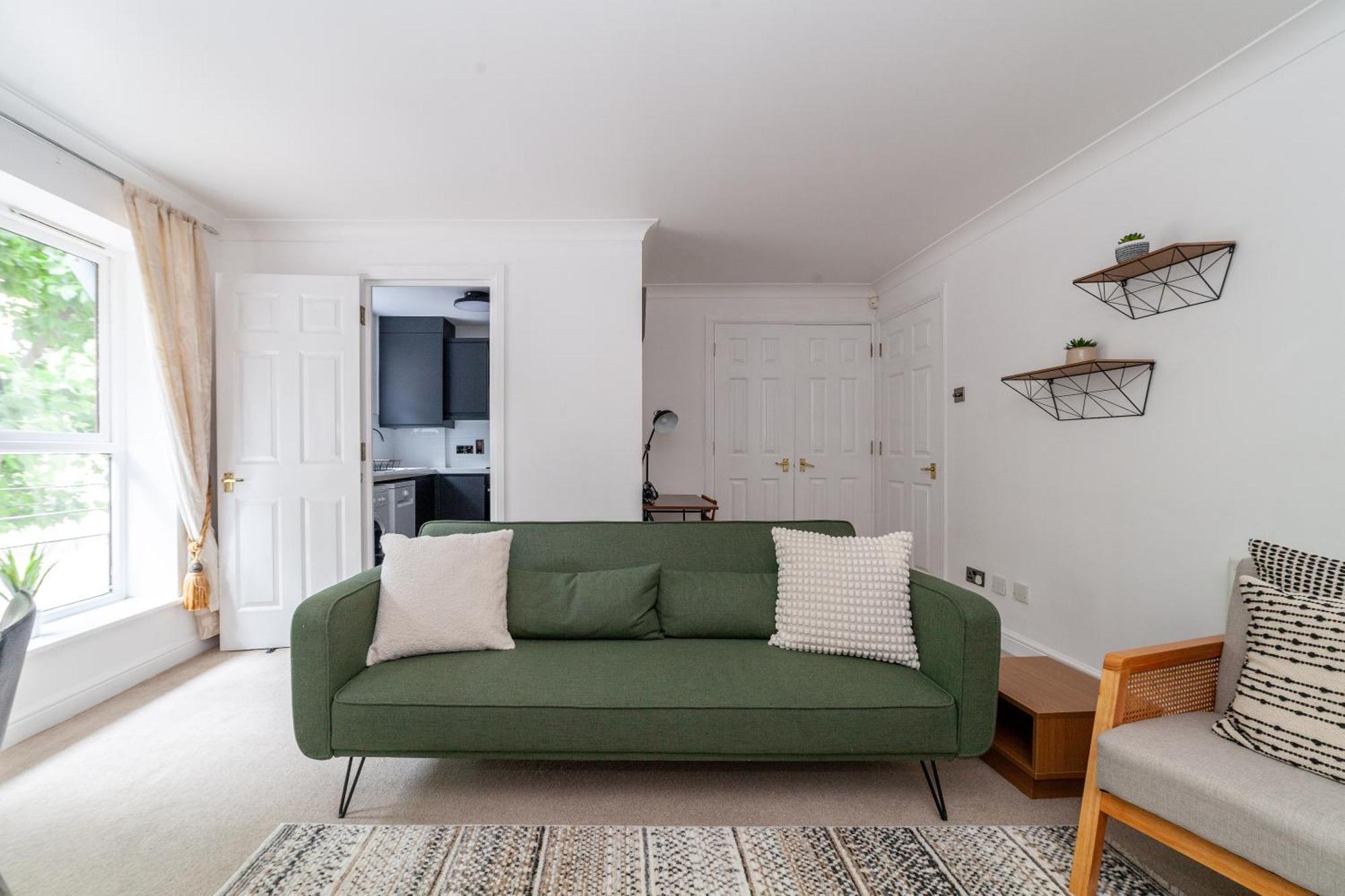 Cozy Welcoming 2br Flat Near Excel Centre Appartamento *