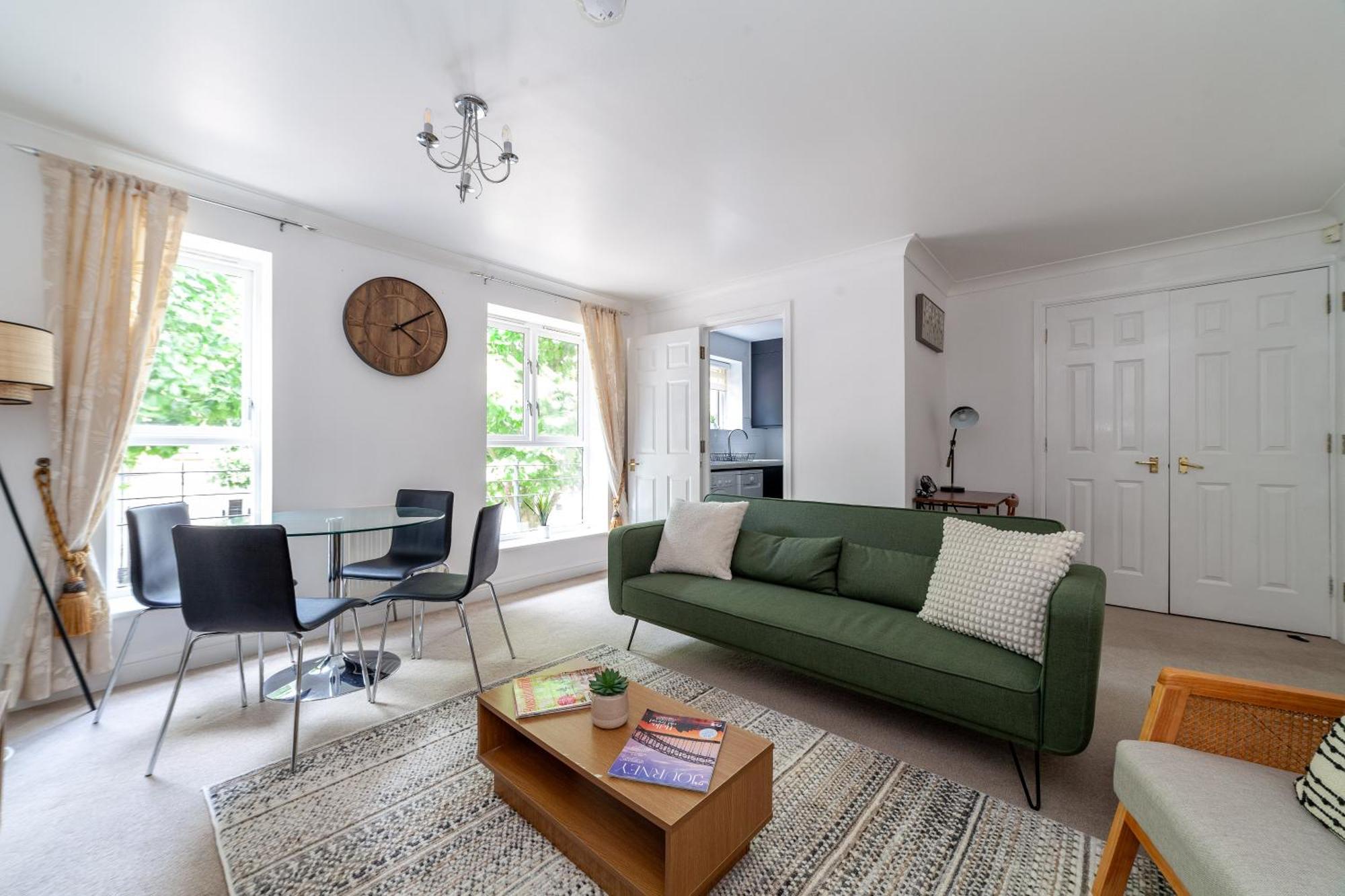 Cozy Welcoming 2br Flat Near Excel Centre Appartamento Londra